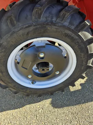 Tractor sin cabina 504