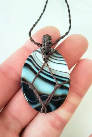 Collana macramè Agata nera striata