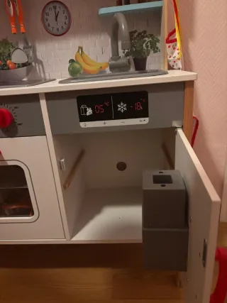 Cocinita de madera para niños