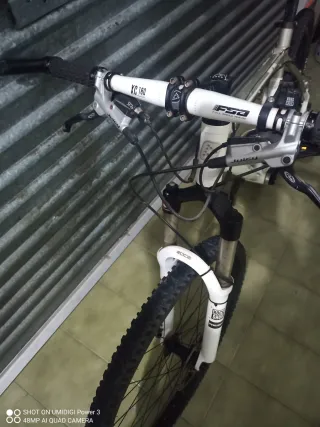 Bicicleta Rockrider 8.2