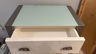 Conjunto cabezal, mesillas y cómoda. Forjado.