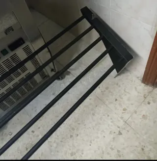 Estantería Metálica Negra 172x35 cm