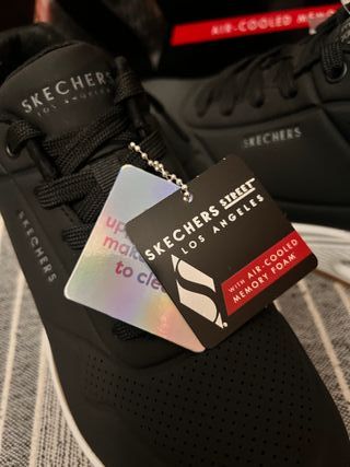Zapatillas Skechers talla 37.5 a estrenar