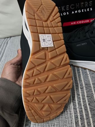 Zapatillas Skechers talla 37.5 a estrenar
