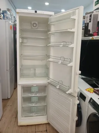 Nevera Liebherr con garantía y transporte