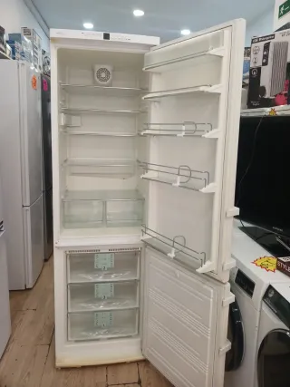 Nevera Liebherr con garantía y transporte