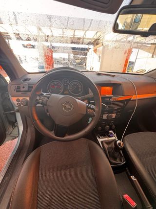 Opel Astra 2009