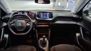 Peugeot 2008 1.5 BlueHDi 2022.