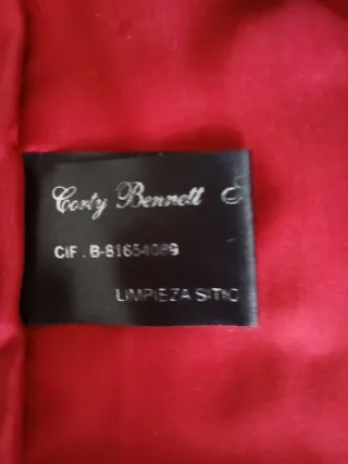 Cazadora de piel roja