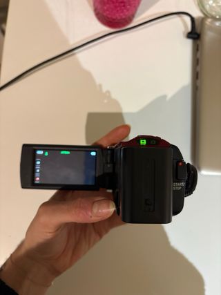 Videocamera Sony Handycam HDR-CX200 Rossa