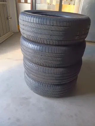 4 Neumáticos de Coche Usados