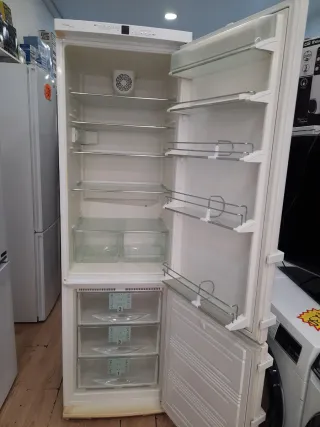 Nevera Liebherr con garantía y transporte