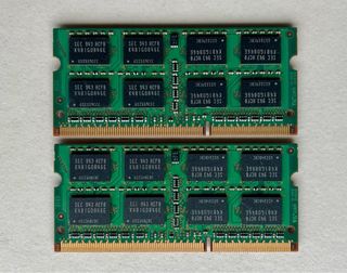 2 módulos Memoria RAM x 2GB Samsung para portátil