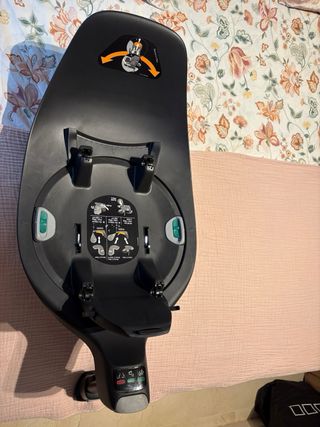 Base Cybex Z con silla de coche.