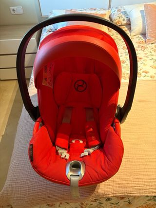 Base Cybex Z con silla de coche.