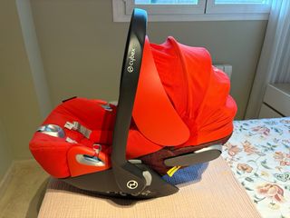 Base Cybex Z con silla de coche.