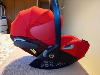 Base Cybex Z con silla de coche.