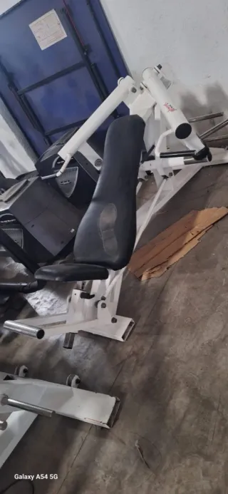 Press convergente unilateral