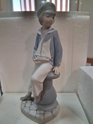 Lladro Marinerito con Velero