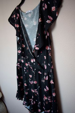 Mono corto floral negro