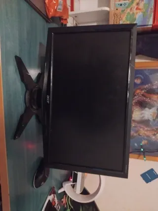 Monitor Acer VGA 16:9 en perfectas condiciones