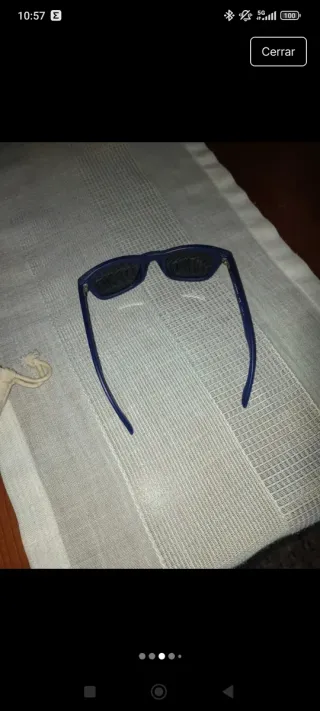 Gafas de sol lilas
