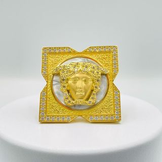SELLO MEDUSA NACAR CUADRADO 18K