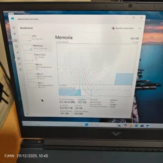 HP Victus 7840HS RTX4060