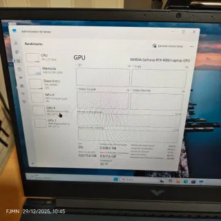 HP Victus 7840HS RTX4060