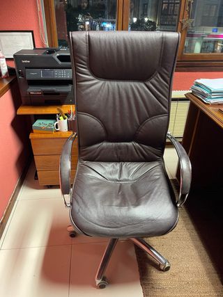 Silla giratoria de oficina en piel