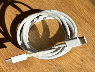 iPhone 15 128GB bundle scatola + cavo + 3 cover