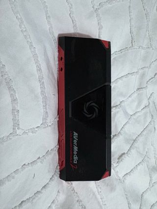 Capturadora Avermedia Negra y Roja