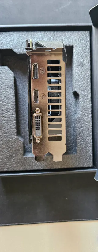 Scheda Video ASUS TUF-GTX1660-O6G-Gaming