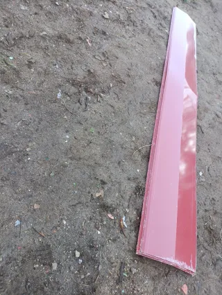 Cumbrera Panel Sándwich Rojo