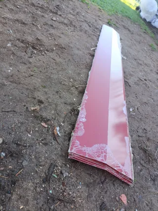 Cumbrera Panel Sándwich Rojo