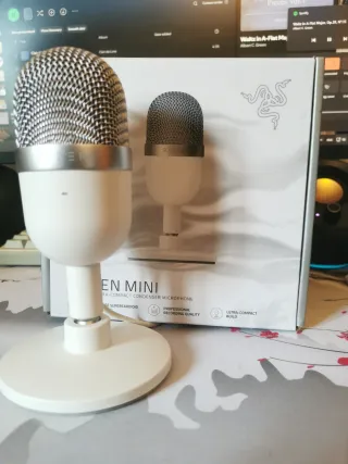 Razer Seiren Mini Blanco
