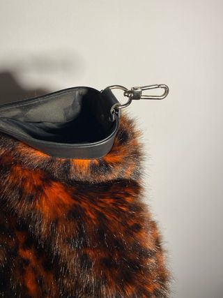 Bolso Bimba y Lola pelo animal Y2K