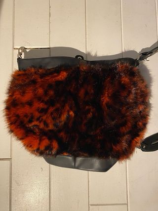 Bolso Bimba y Lola pelo animal Y2K