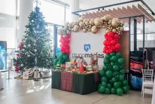 MESAS DULCES Y SALADAS DECORADAS