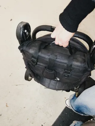 Carrito de bebé negro- CITY TOUR BABY JOGGER