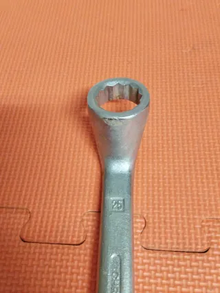 Llave acodada 25-28 mm