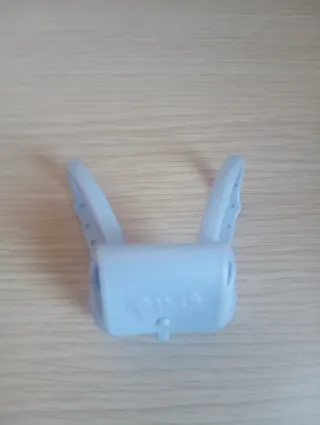 Muñeca Trotie con gafas y bolso