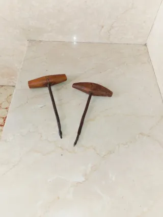 Coppia Punteruoli/Succhielli Legno e Metallo