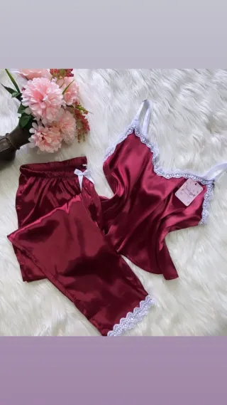 Pijama satén encaje rojo todas las tallas