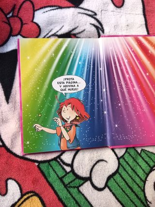 Kika Superbruja y sus bromas mágicas (ed.COLOR)...