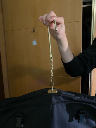 Portatrajes negro ejército de tierra con gancho