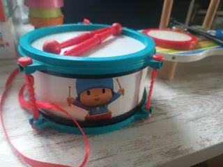 Batería infantil musical y tambor Pocoyó