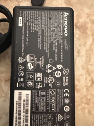 Cargador Lenovo 135W ADL135NDC3A