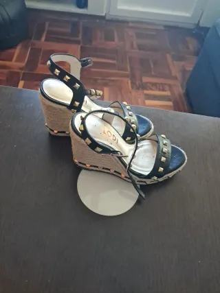 Sandalias LODI mujer negras y doradas