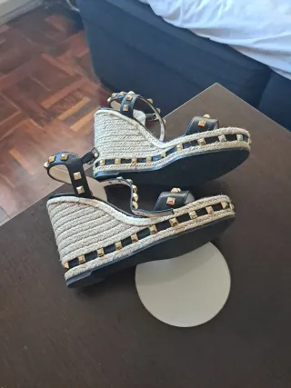 Sandalias LODI mujer negras y doradas